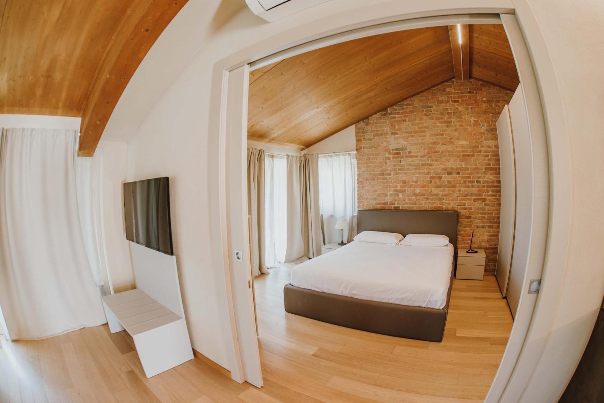La Cascina Di Carlotta 1846 Agriturismo Alba Kültér fotó